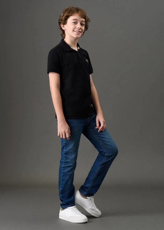 Como escolher a calça jeans infantil ideal para o dia a dia escolar?