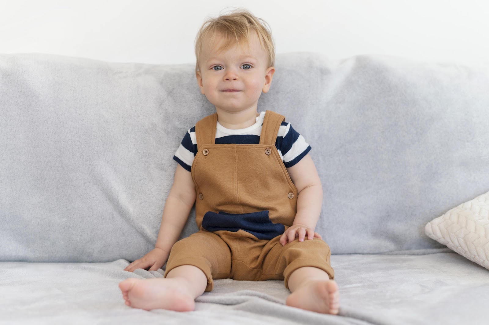 Por que o macacão infantil é o aliado das manhãs mais corridas?